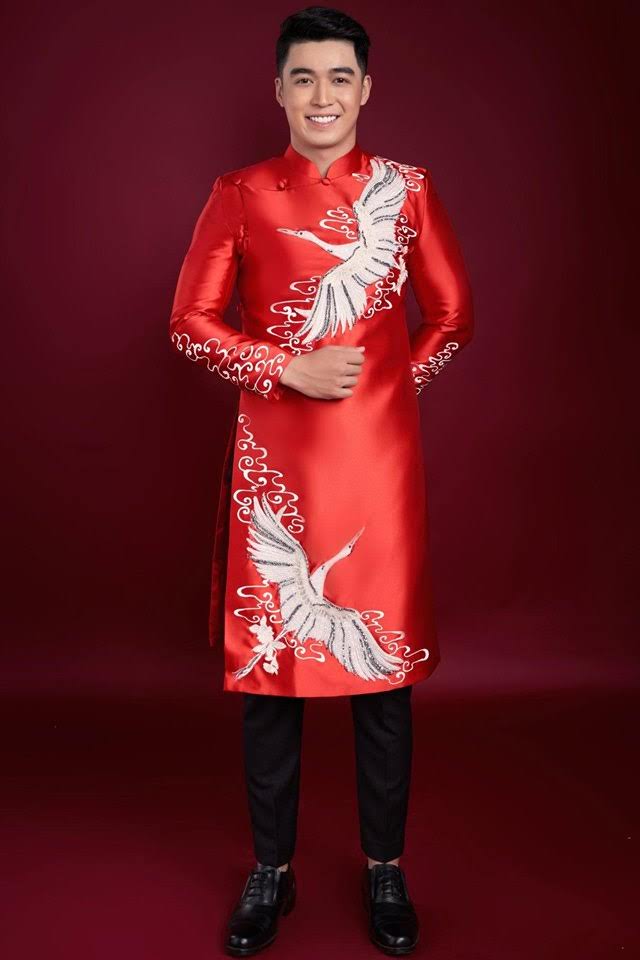 ao dai nam mau do (134)