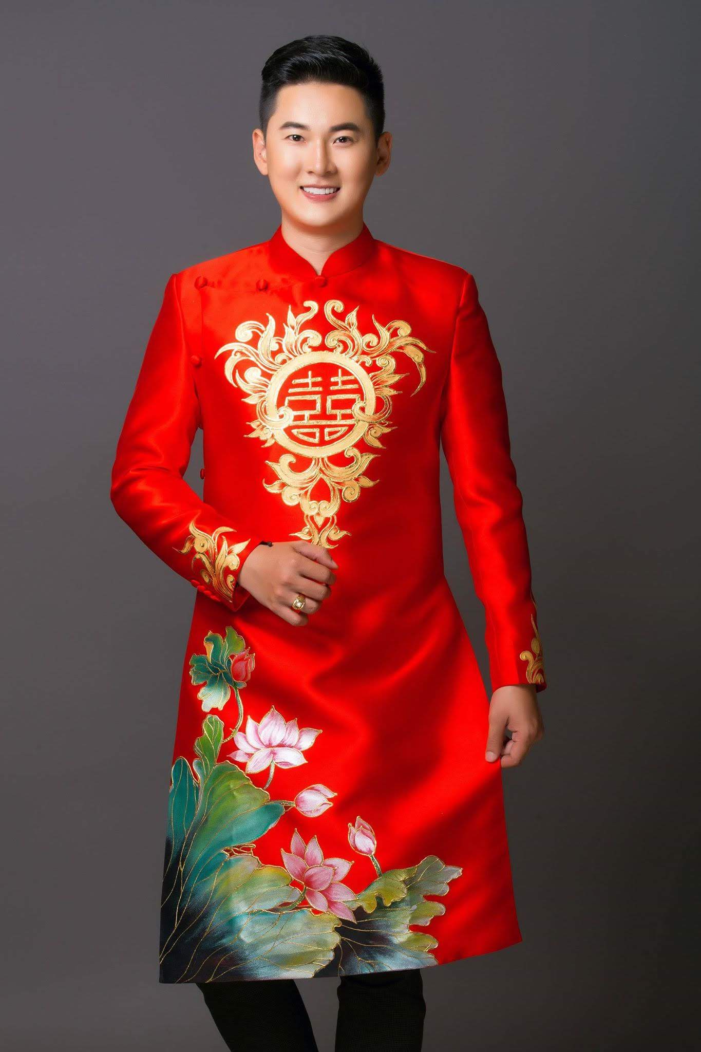 ao dai nam mau do (174)