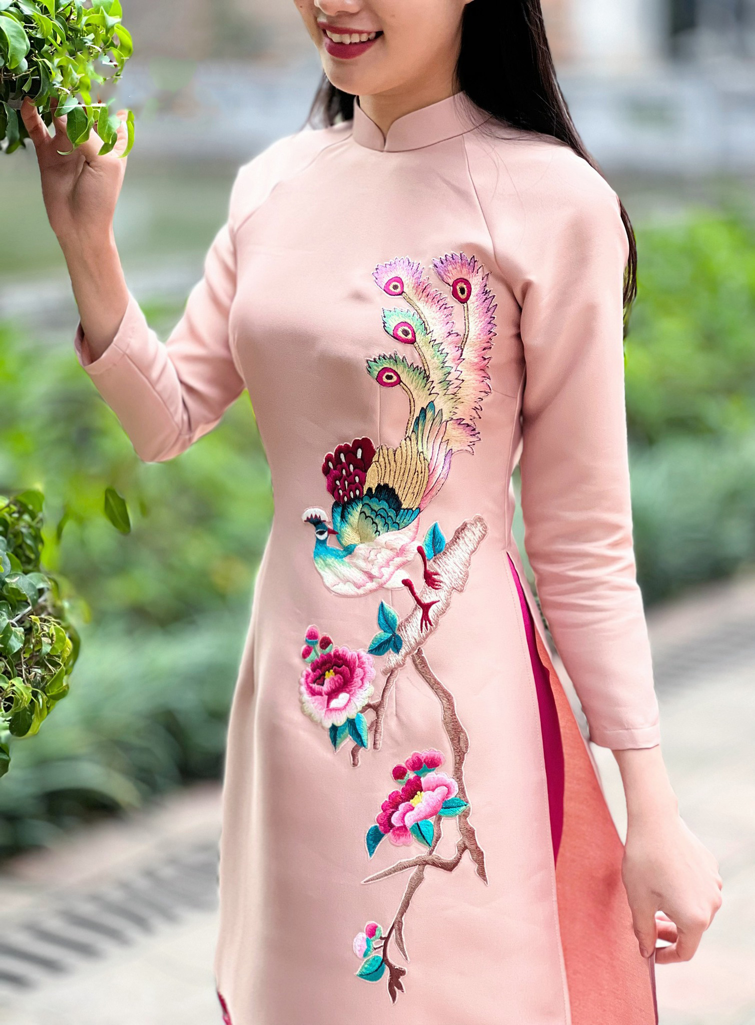 áo dài cưới màu hồng phấn patel thêu cho nữ đám cưới hỏi