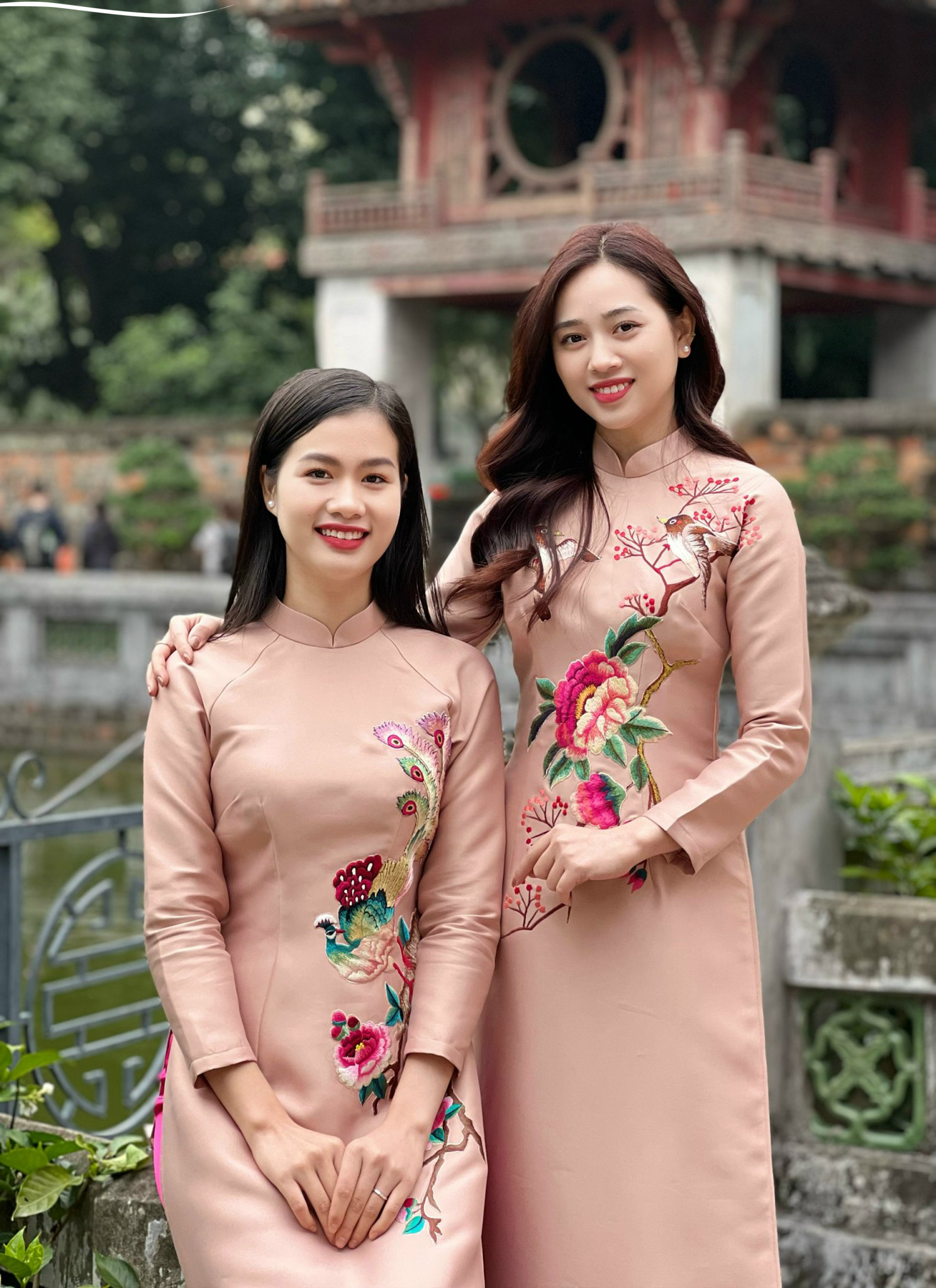 áo dài cưới màu hồng phấn patel thêu cho nữ đám cưới hỏi