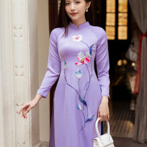 áo dài nữ màu tím huế nhạt thêu hoa quần xanh trẻ trung
