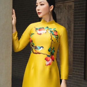 áo dài trung niên cho bà sui màu vàng họa tiết thêu tay sang trọng
