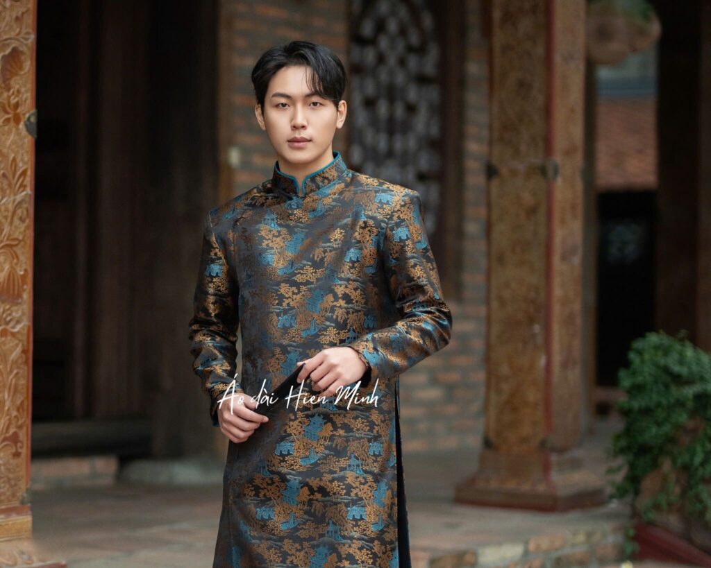 Áo dài cách tân nam phù hợp nhiều sự kiện quan trọng