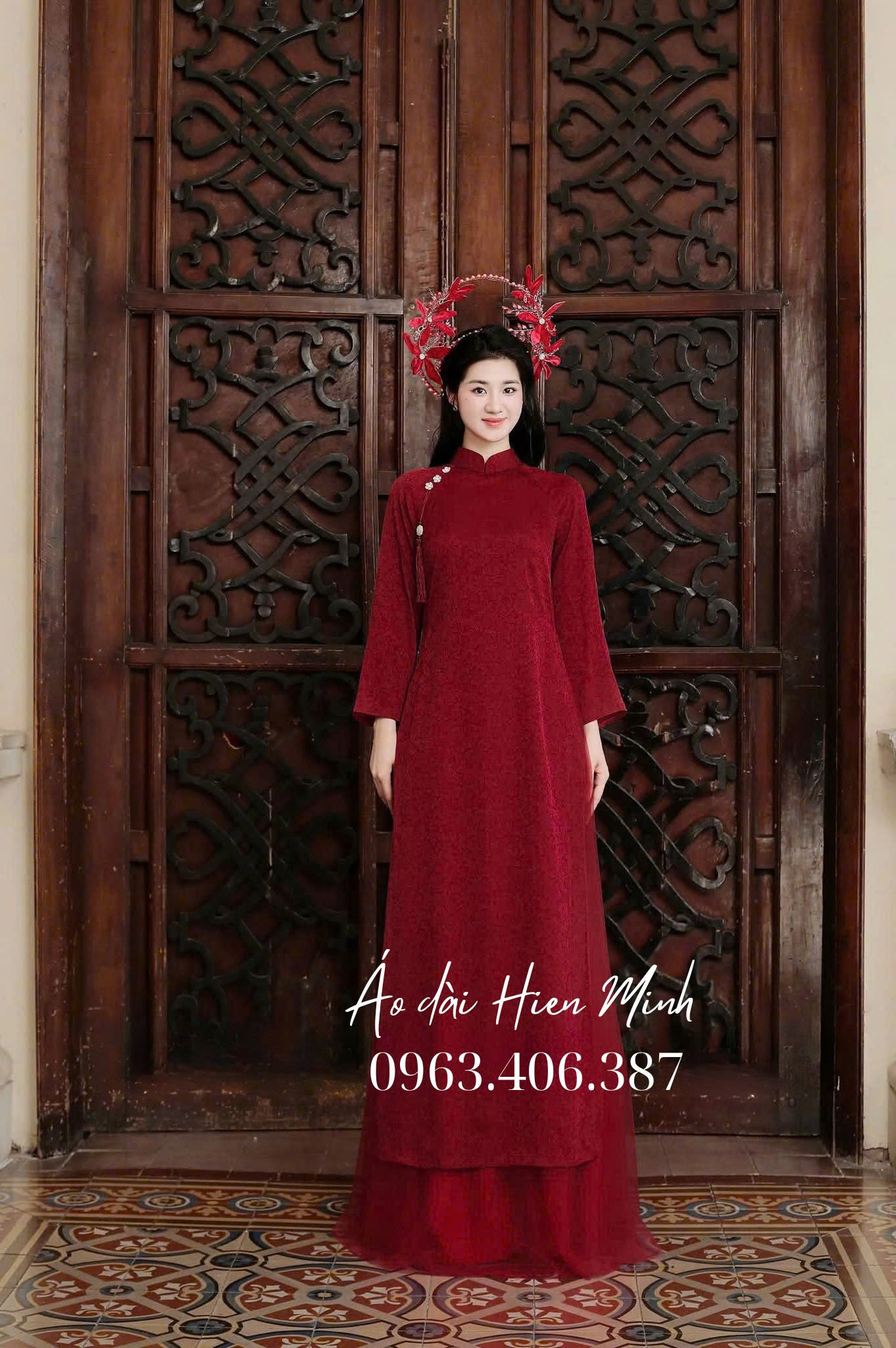 Áo dài cách tân nữ màu đỏ cho cô dâu đẹp nhất 2025
