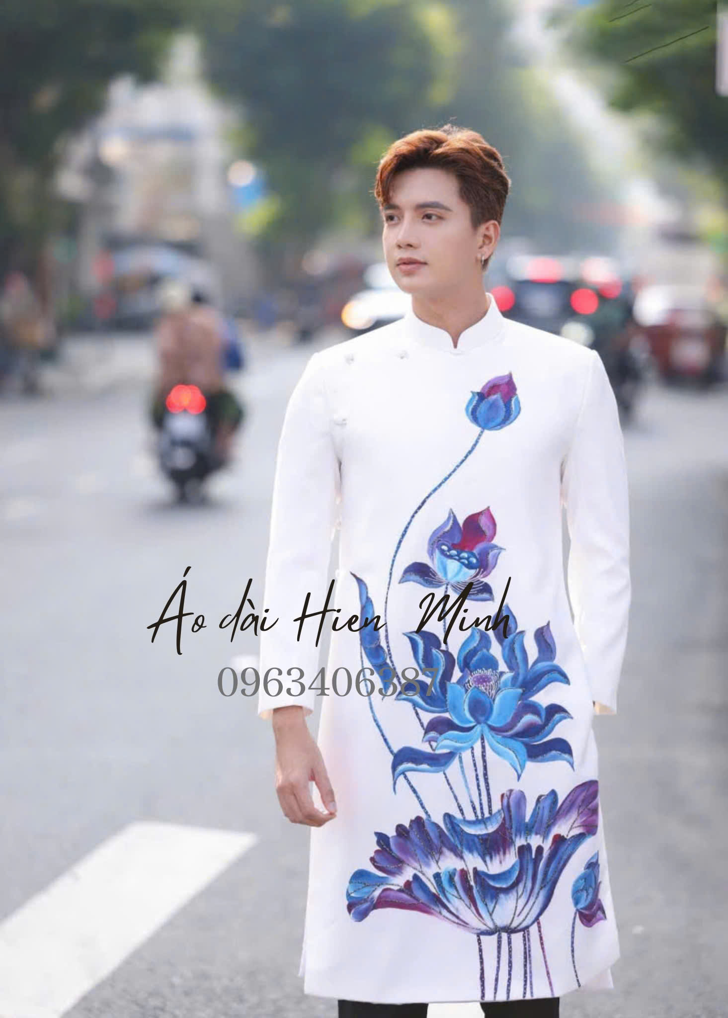 Áo dài cách tân nam màu trắng hoạ tiết Hoa sen