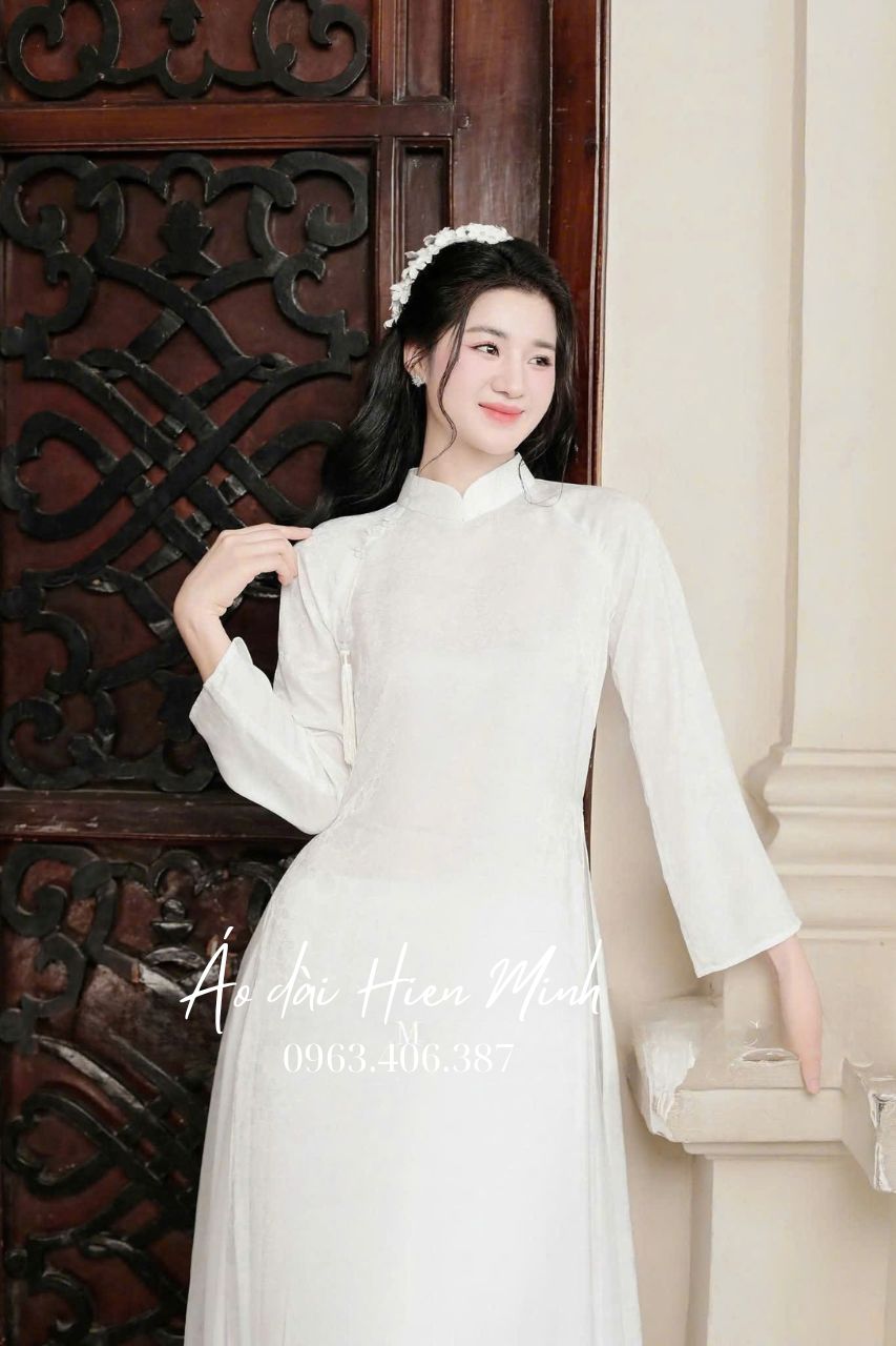 Áo dài nữ truyền thống màu trắng hoạ tiết đính kết cao cấp