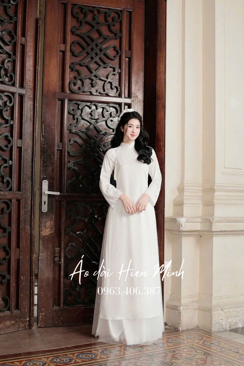 Áo dài nữ truyền thống màu trắng hoạ tiết đính kết cao cấp
