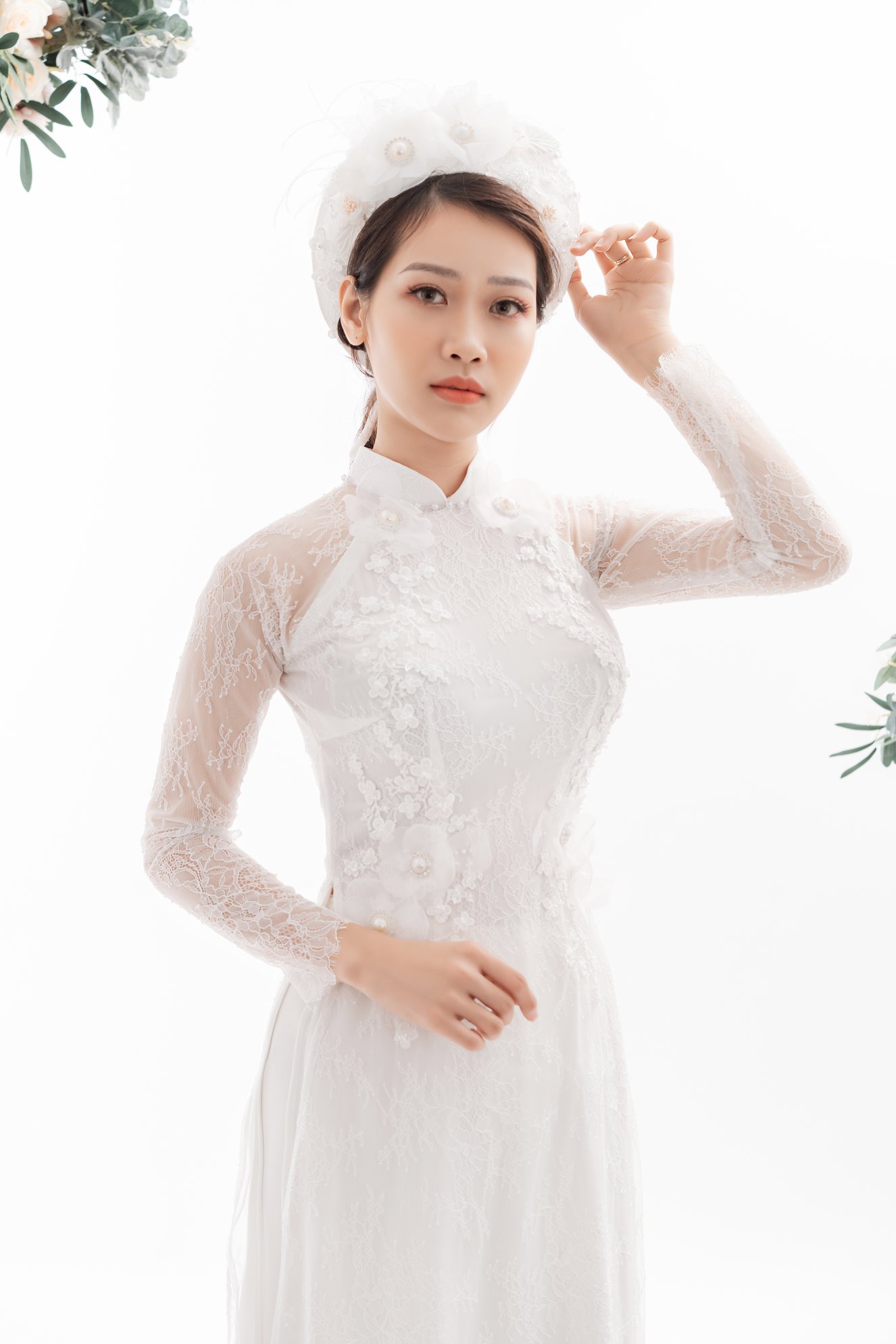 Áo dài nữ màu trắng phối ren đẹp nhất