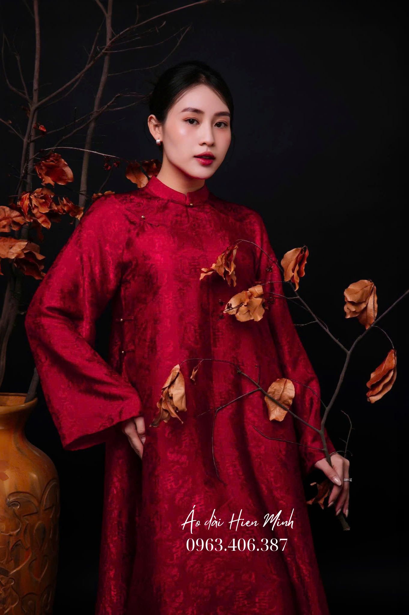 Áo dài dáng suông màu đỏ cao cấp