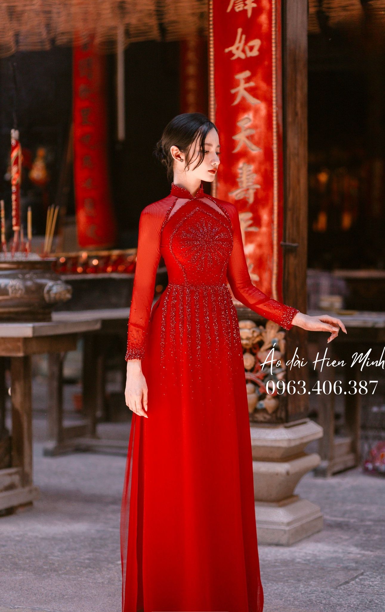 Áo dài cưới cô dâu màu đỏ nổi bật sang trọng