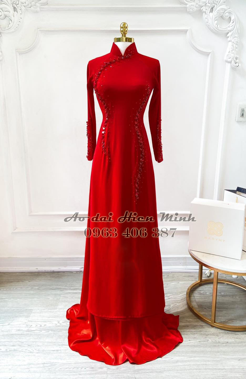Áo dài ăn hỏi màu đỏ dành cho cô dâu cao cấp