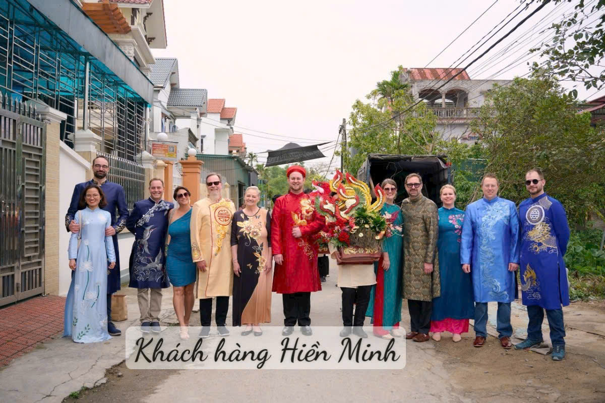 áo dài đồng phục gia đình do Overa Hiền Minh may đo, thiết kế