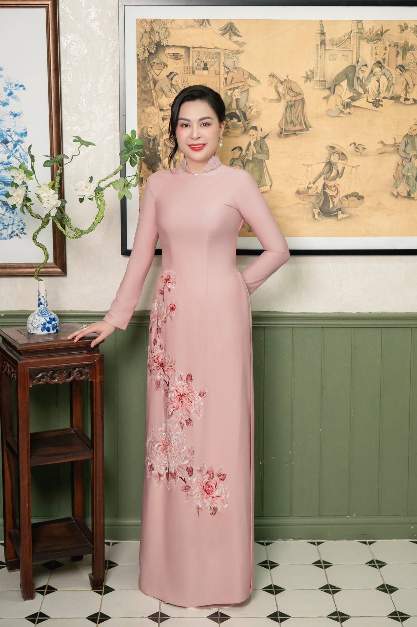 Áo Dài Trung Niên Màu Hồng Phấn Thêu Hoa Cao Cấp 5 502749738 1268925568576812 5974667974523229336 n 1