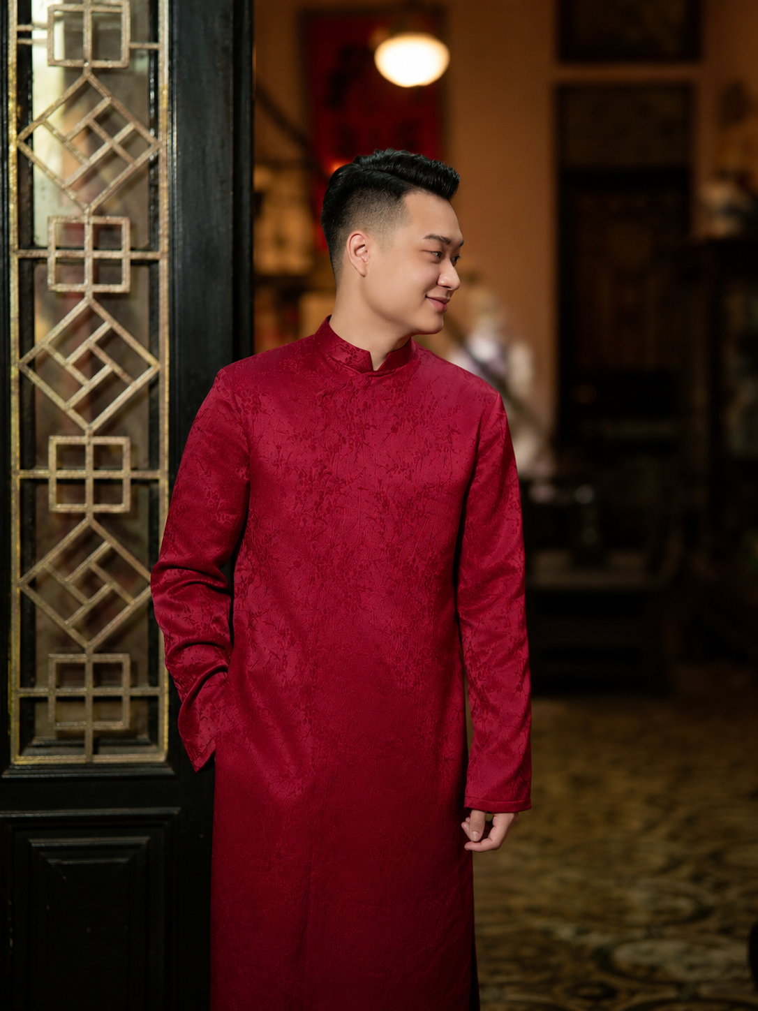 Áo Dài Nam Vải Gấm Màu Đỏ - Thanh Lịch , Hiện Đại